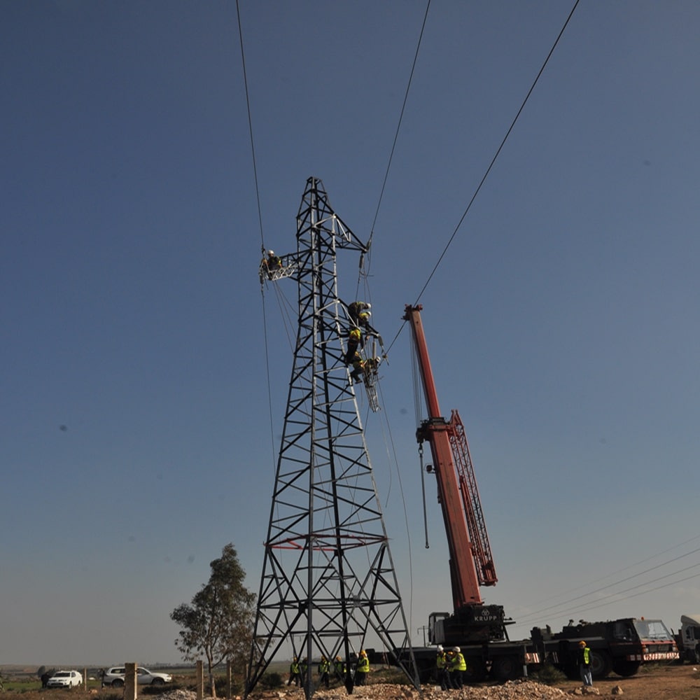 Les Pylônes Haute Tension et Très Haute Tension